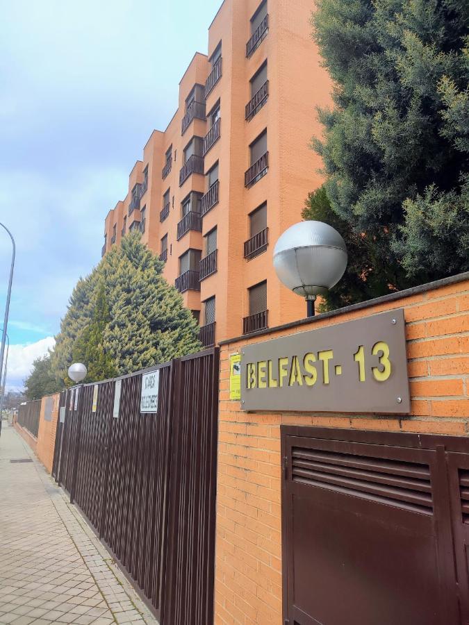 En Madrid, A Unos Minutos Del Aeropuerto Airport Barajas, Plenilunio, Estadio De Futbol Metropolitano, Feria De Madrid, Clinica Navarra Bagian luar foto